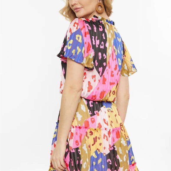 Dresses & Skirts - Colorful Patterned Women's Dress Size Large